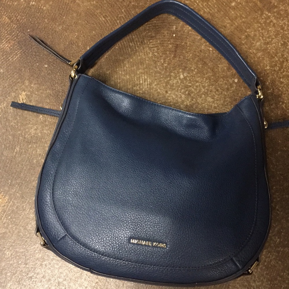 Micheal Kors handbag navy leather
